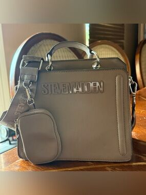 Viral Steve Madden Bag with Removable Pouch